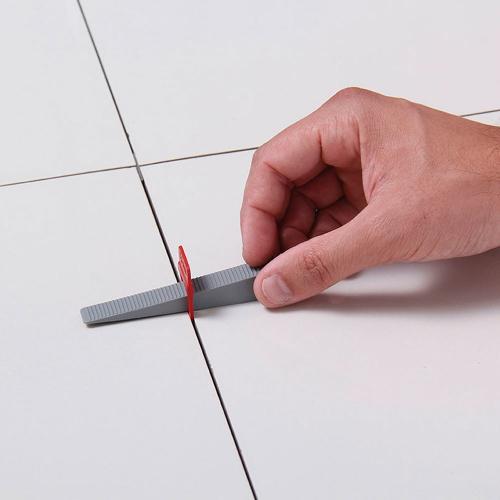 Cunha para nivelamento de revestimento e piso com 100 peças - SLIM Cunha para nivelamento de revestimento e piso com 100 peças - SLIM