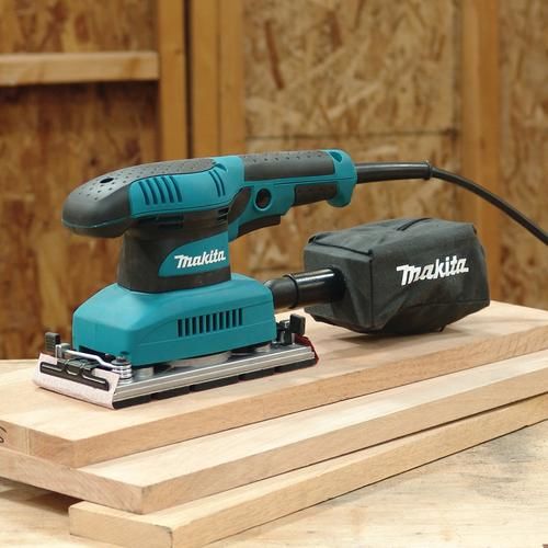 Lixadeira orbital para lixa 93 x 228 mm de 190 watts com coletor de p - BO3710  220V