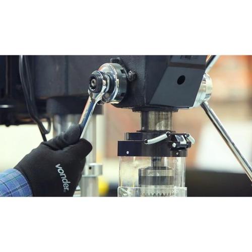 Chave estrela com soquete universal 8 a 19 mm