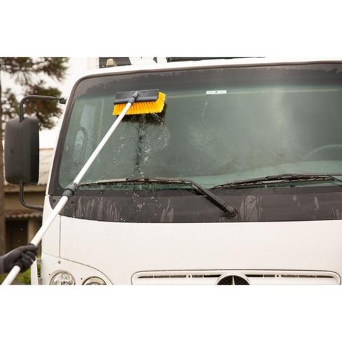 Vassoura extensvel com entrada de gua