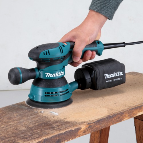 Lixadeira roto-orbital 300 watts com 12.000 oscilaes por minuto e coletor de p - BO5041  220V