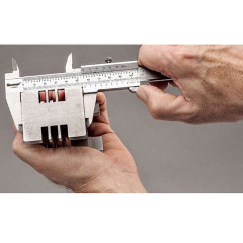 Paqu�metro universal capacidade 200 mm leitura de 0,05 mm