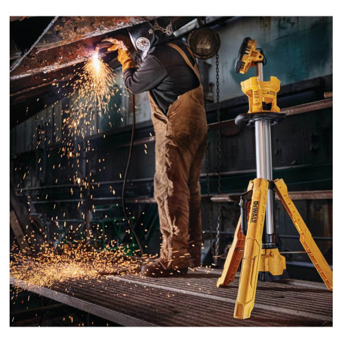 Torre de iluminação a bateria 20 volts 3.000 lúmens Sem bateria - DCL079B Torre de iluminação a bateria 20 volts 3.000 lúmens Sem bateria - DCL079B