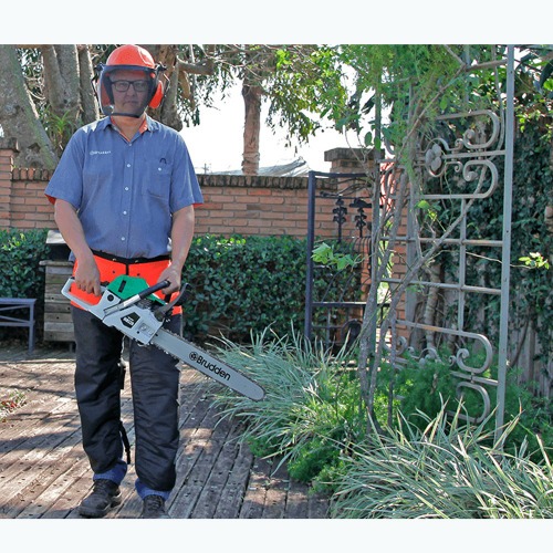 Motosserra a gasolina 52 cc com sabre de 18 Motosserra a gasolina 52 cc com sabre de 18