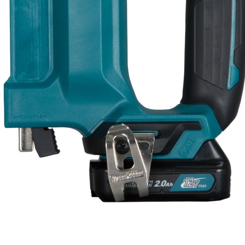 Grampeador a bateria 12 volts com ajuste de profundidade 2 baterias - ST113DSAJ  110V/220V