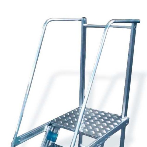 Escada plataforma de alumínio 0.75 m c/ 2 degraus + patamar Escada plataforma de alumínio 0.75 m c/ 2 degraus + patamar