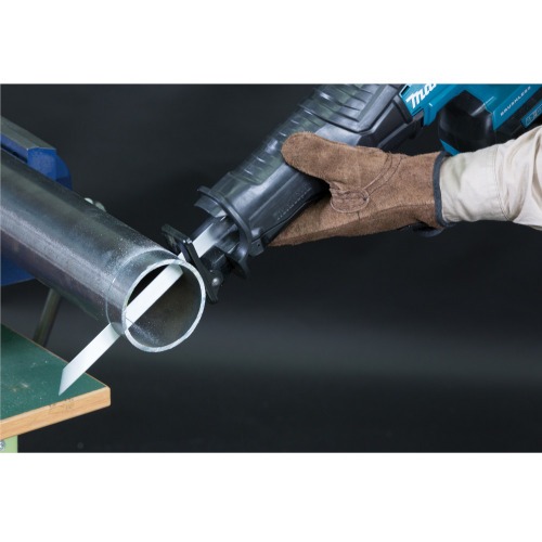 Serra sabre a bateria 18 Volts velocidade varivel Sem Bateria - DJR360Z