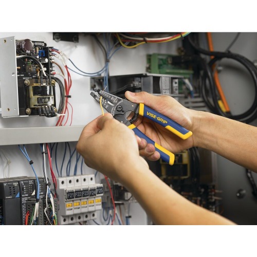 Alicate para eletricista multiuso 6 Alicate para eletricista multiuso 6