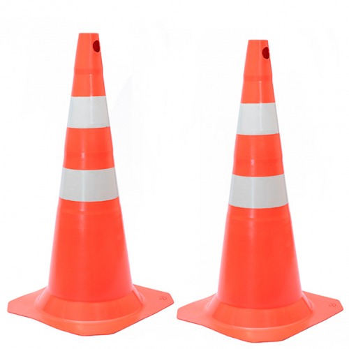 Kit 2 Cones para sinalização 75 cm com 2 faixas - RM-41 Kit 2 Cones para sinalização 75 cm com 2 faixas - RM-41