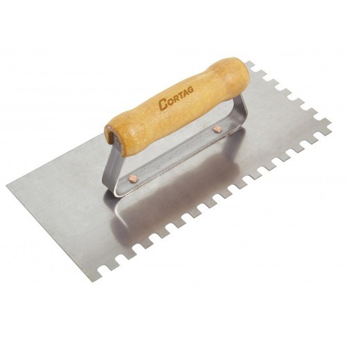 Desempenadeira em a�o dentada com cabo de madeira 8x8mm