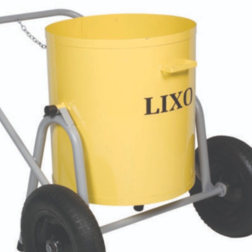 Carro para transporte de lixo com roda pneum�tica