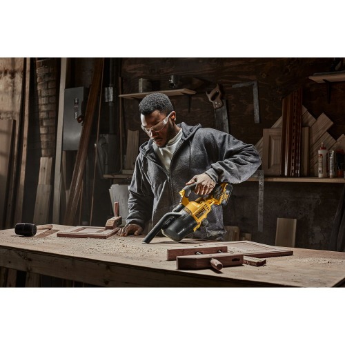 Aspirador de p porttil a bateria 20V Brushless Sem Bateria - DCV501HB-B3