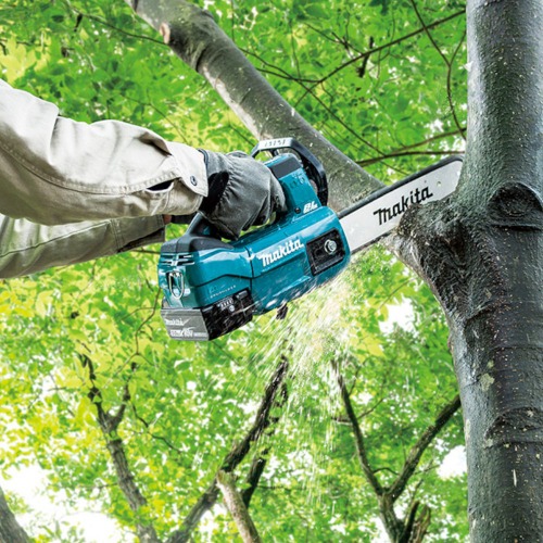 Motosserra a bateria com sabre de 10 Motosserra a bateria com sabre de 10