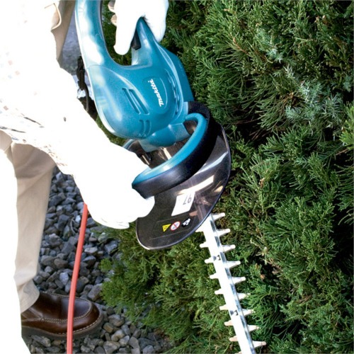 Aparador de cerca viva elétrico 400 watts 520 mm - UH5261 220V Aparador de cerca viva elétrico 400 watts 520 mm - UH5261 220V