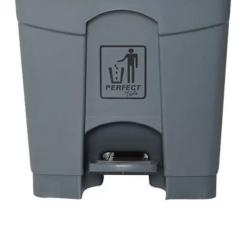 Lixeira plstica com pedal 35 litros