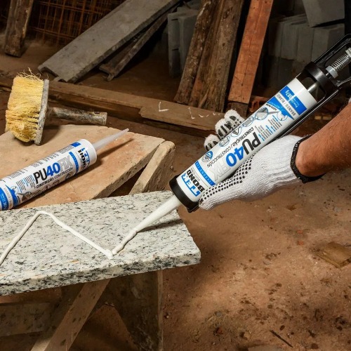 Adesivo multiuso em poliuretano 280ml/387g - PU40FIX Adesivo multiuso em poliuretano 280ml/387g - PU40FIX