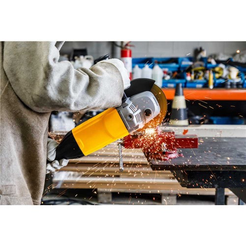 Esmerilhadeira angular 7