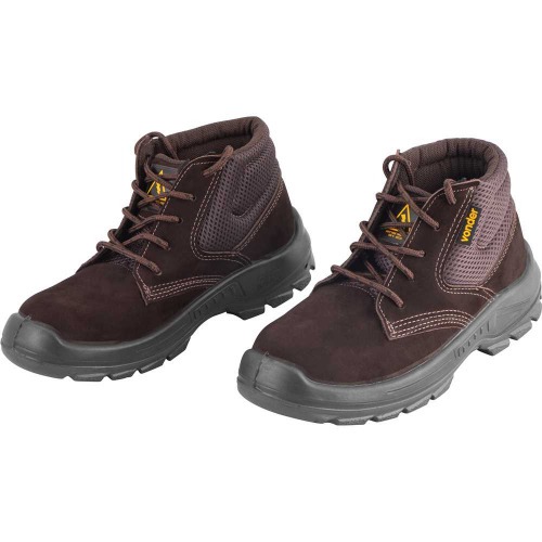 Botina em couro nobuck com cadaro sem biqueira