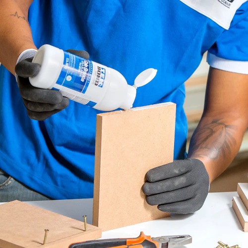 Cola branca lquida com 500 gramas 