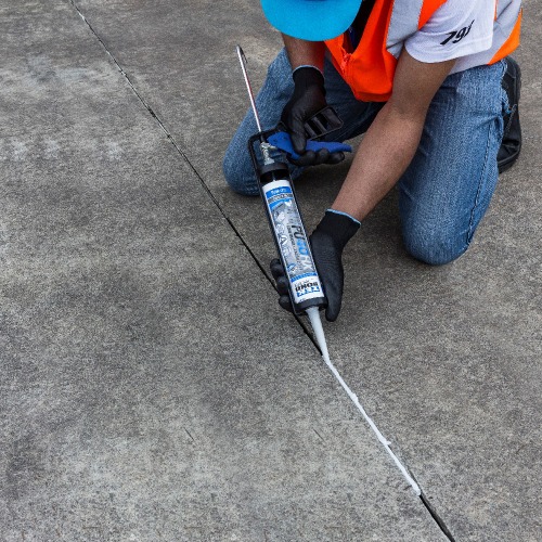 Adesivo multiuso em poliuretano 280ml 387g - PU40FIX