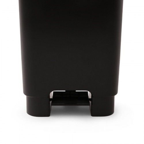 Lixeira pl�stica 100 litros com pedal - 013162