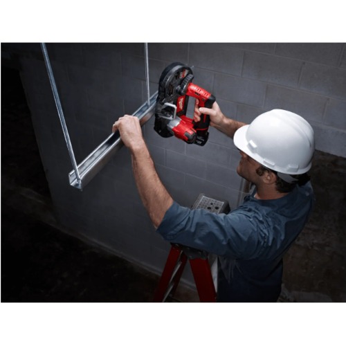 Serra de fita port�til a bateria 12V com 1 bateria 3.0Ah - 2429  110V/220V