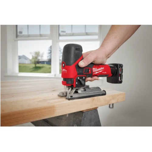 Serra tico tico a bateria 12V com 1 Bateria 2.0Ah - 2545 110V/220V Serra tico tico a bateria 12V com 1 Bateria 2.0Ah - 2545 110V/220V