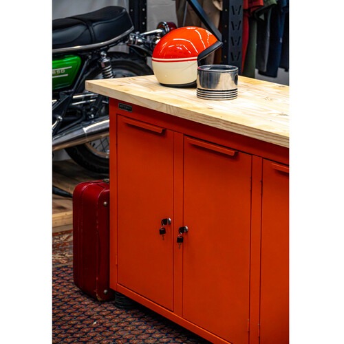 Bancada fechada com 4 portas tampo de madeira - ROUTE 66