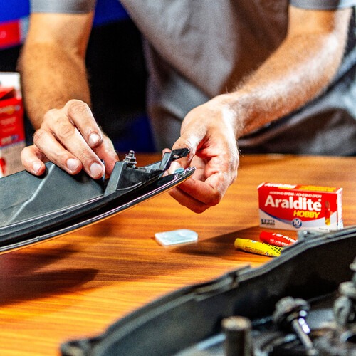 Cola epóxi Araldite hobby seringa 6 g Cola epóxi Araldite hobby seringa 6 g