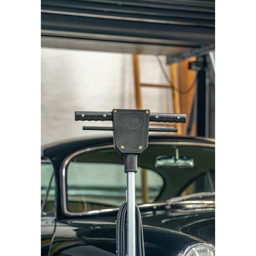 Enceradeira industrial 1/2 hp 350 mm com escova de nylon e suporte - CL350 PLUS 220V Enceradeira industrial 1/2 hp 350 mm com escova de nylon e suporte - CL350 PLUS 220V