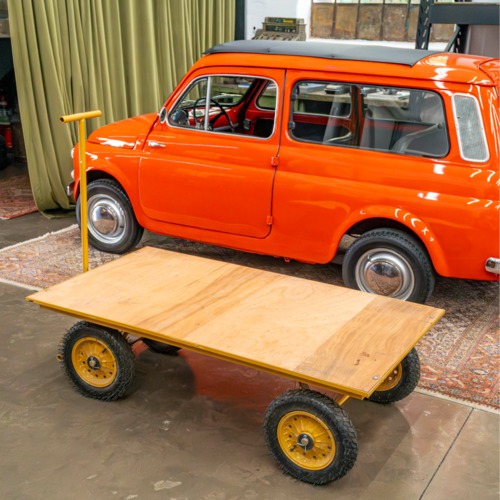 Carro plataforma com tampo em madeira 600 kg - RLL-5802 Carro plataforma com tampo em madeira 600 kg - RLL-5802