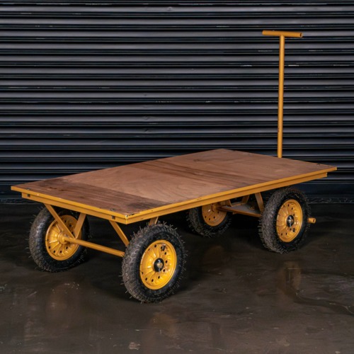 Carro plataforma com tampo em madeira 600 kg - RLL-5802 Carro plataforma com tampo em madeira 600 kg - RLL-5802