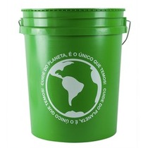 Balde multiuso com capacidade de 20 litros Balde multiuso com capacidade de 20 litros